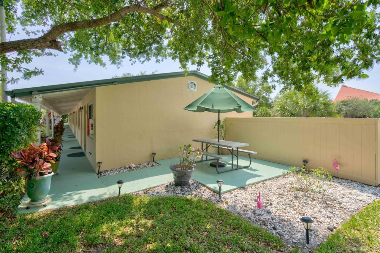Tequesta Palms Inn Kültér fotó